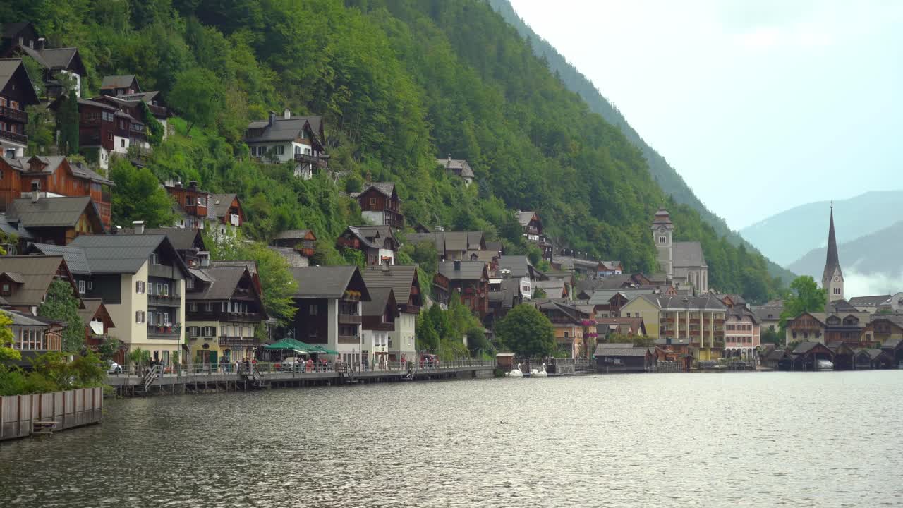 Hallstatt Is Situated between the southwestern shore of Hallst&auml;tter See and the steep slopes of the Dachstein massif