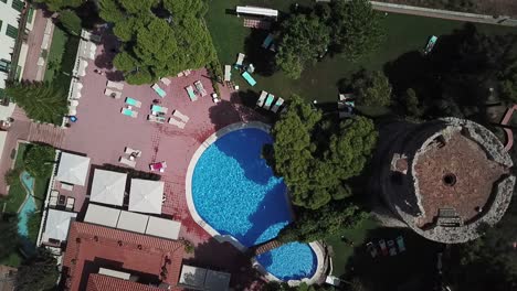 piscina vista desde arriba