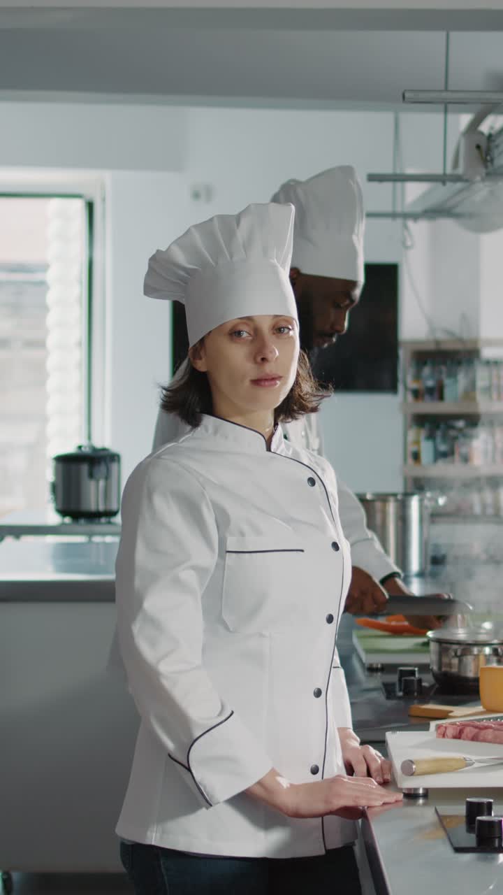 Capi in una cucina professionale