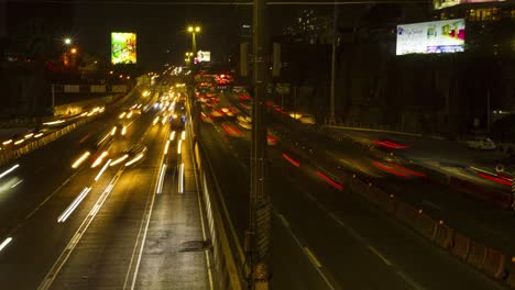 Vista-De-Lapso-De-Tiempo-Desde-La-Autopista-En-Dirección-Opuesta-Al-Tráfico-Desde-Taguig-Filipinas