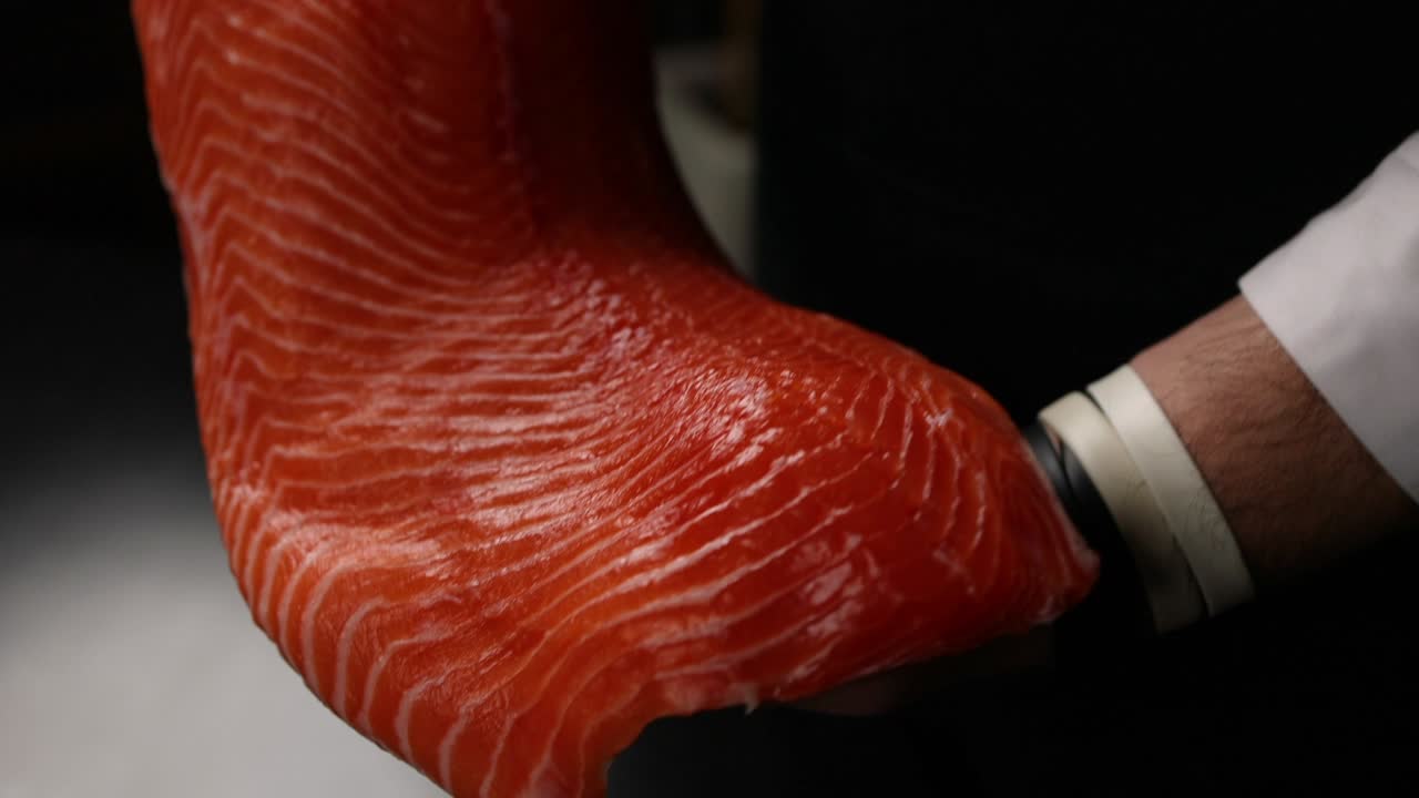 preparación de salmón fresco