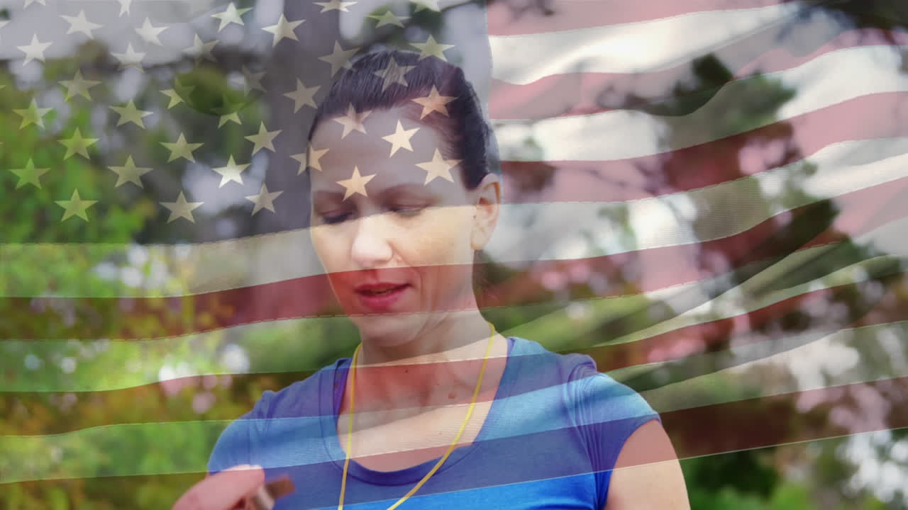 entrenador femenino tocando un silbato