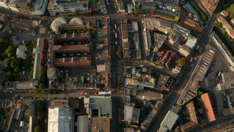 Toma-Aérea-Sobre-Camden-High-Street.