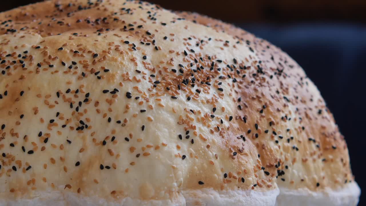 Pane con semi di sesamo