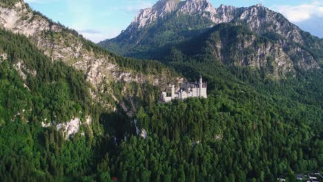 Castillo-De-Neuschwanstein-Alpes-Bávaros-Alemania