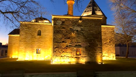 la mezquita de ahi evran, en kirsehir, turquía