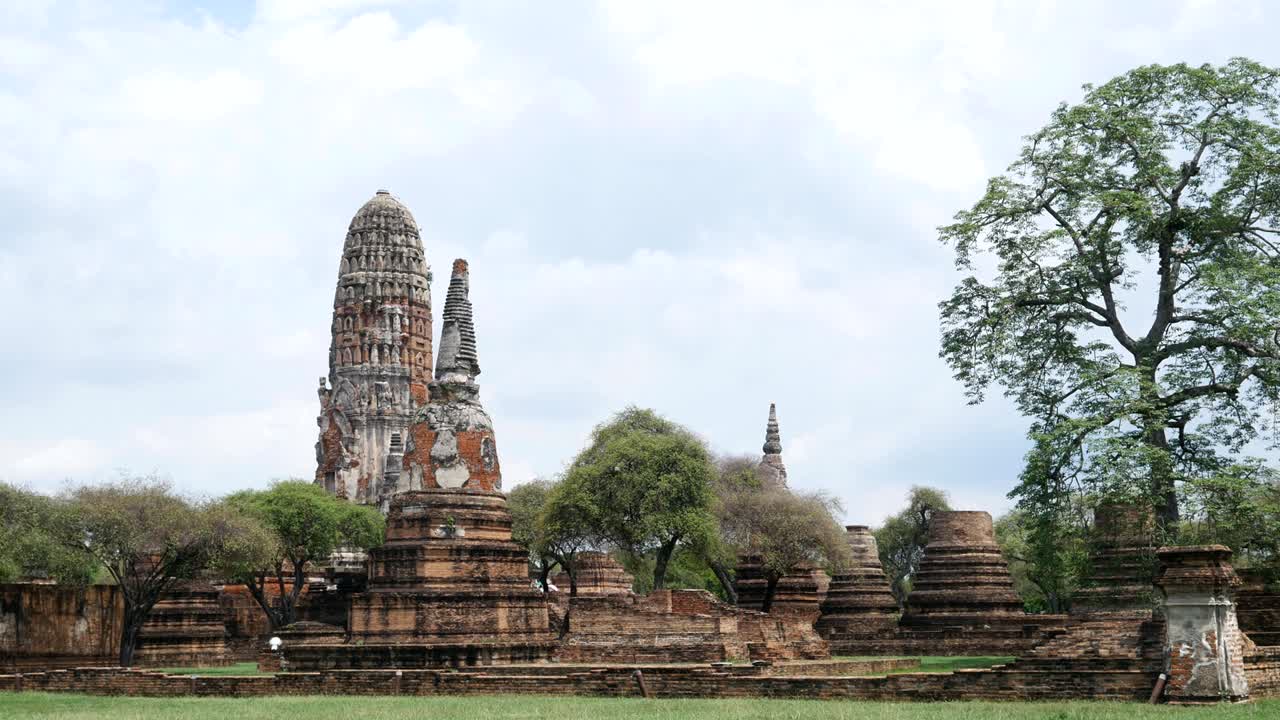 las ruinas del templo de ayutthaya, wat maha que ayutthayi como sitio del patrimonio mundial, tailandia. parque histórico de ayutathaya