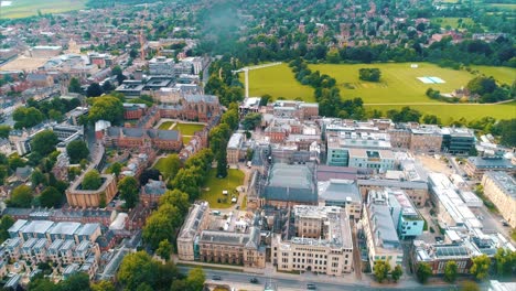 avión no tripulado oxford ciudad de inglaterra estableciendo tiro cinematográfica aérea