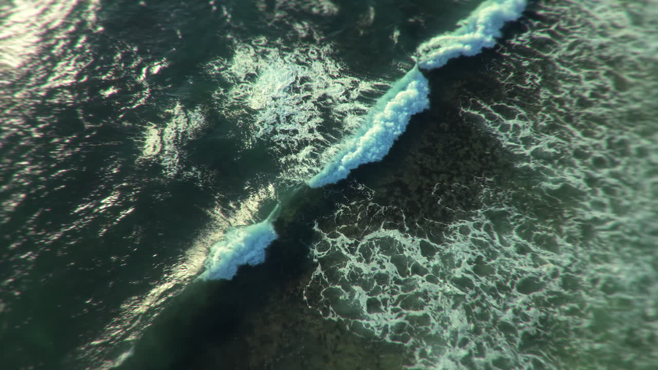 vista aerea de las olas del mar