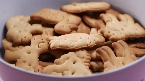 Close-up-of-sweet-cookies-on-wooden-table