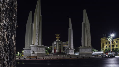 a 4k motion time lapse at democracy monument, thailand