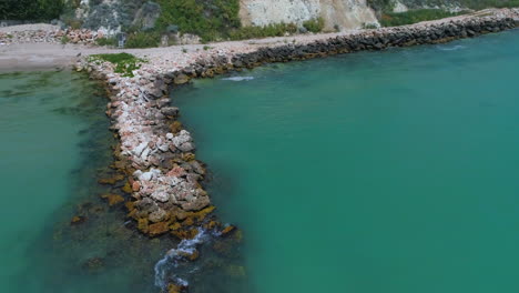 black-stone-road-to-the-beach