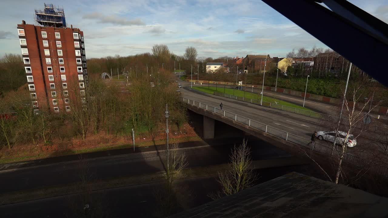 고층 타워 블록, 증가하는 인구, 주택 위기 및 인구 과잉을 수용하기 위해 스토크 온 트렌트시에 건설된 아파트, 이민 주택