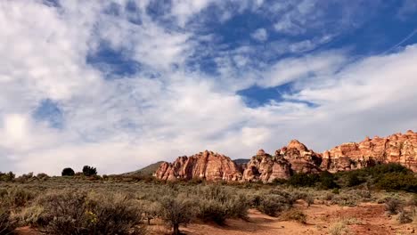 Lapso-De-Tiempo-De-La-Escena-Del-Desierto-Del-Sur-De-Utah-En-Verano