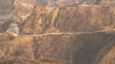 El-Fuego-Cicatriza-Las-Colinas-De-Los-Campos-Petrolíferos-Y-El-Desierto-Entre-Ventura-Y-Ojai-California-En-2017-2