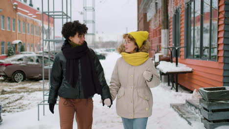 girlfriends in the street