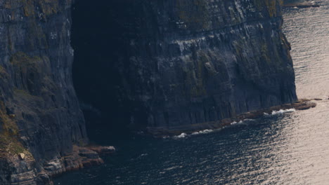 Serene-Seascape-Revealed-Towering-Seaside-Cliffs-Of-Moher-In-The-Republic-Of-Ireland