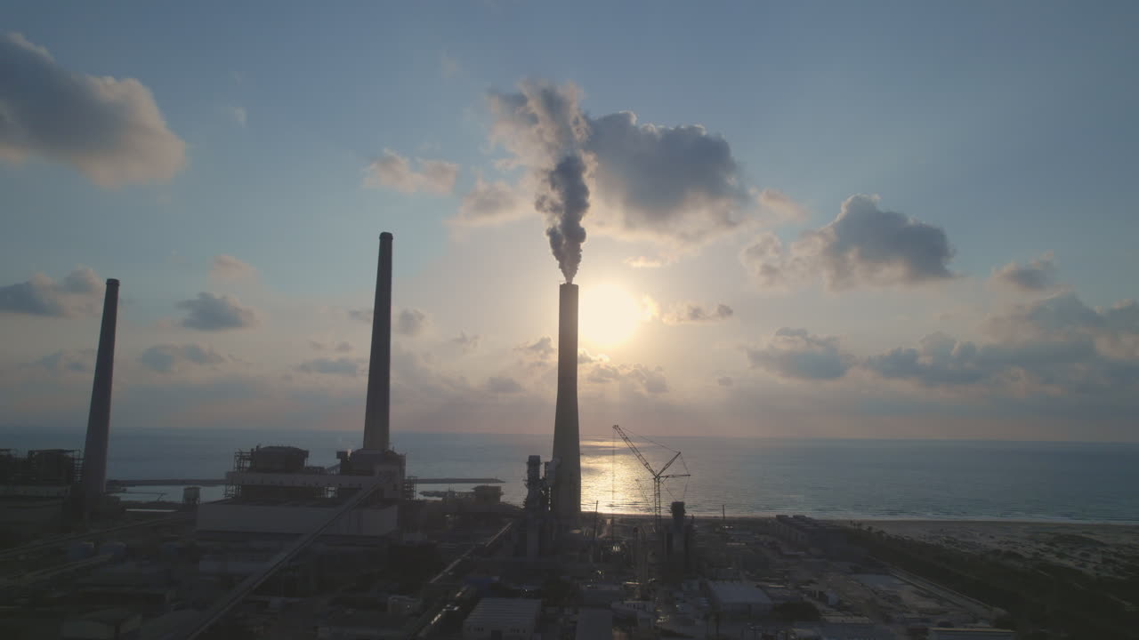 Hadera coal-fired power plant Israel, Heavily-polluting causes to be converted to natural gas - The use of coal has been increasingly replaced by natural gas