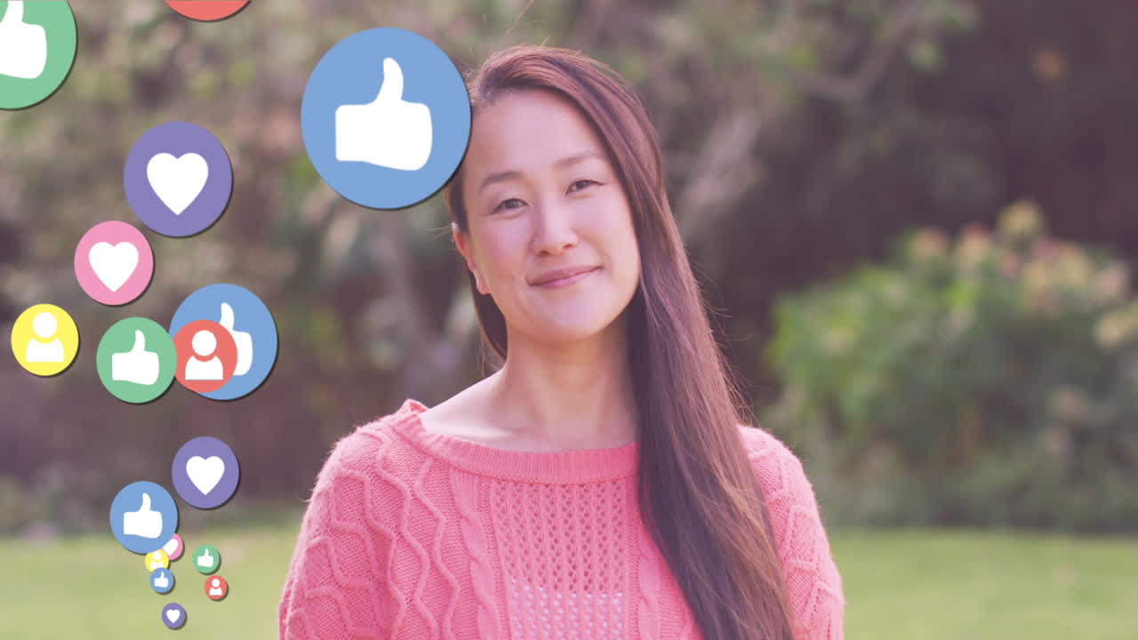 아시아의 미소 짓는 여성에 대한 마음의 애니메이션