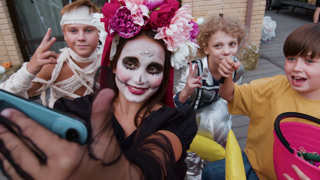 할로윈에 아이들