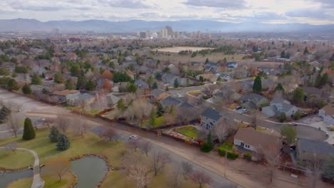 Pull-away-from-neighborhood-in-Reno,-Nevada-on-a-winter-day