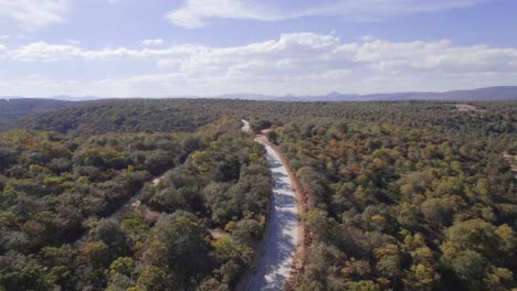 carreteras rurales a las comunidades de montaña