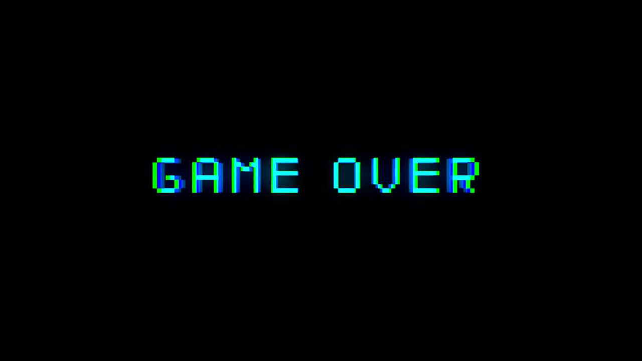 Testo 'Game Over' con segnale disturbato. Effetto glitch