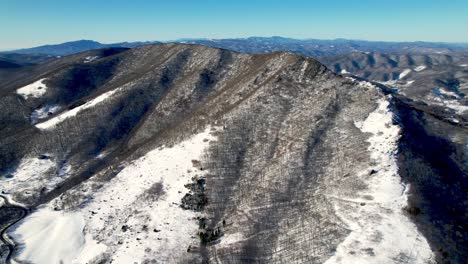 aerial-wide-shot-pullout-snake-mountain-nc,-north-carolina-near-boone-nc,-north-carolina