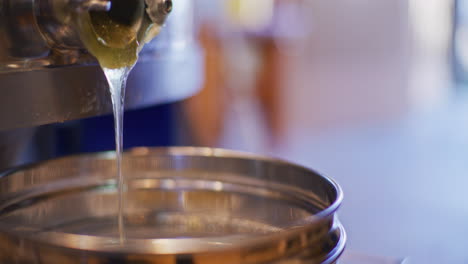 Honey-Pouring-into-Jar-During-Production