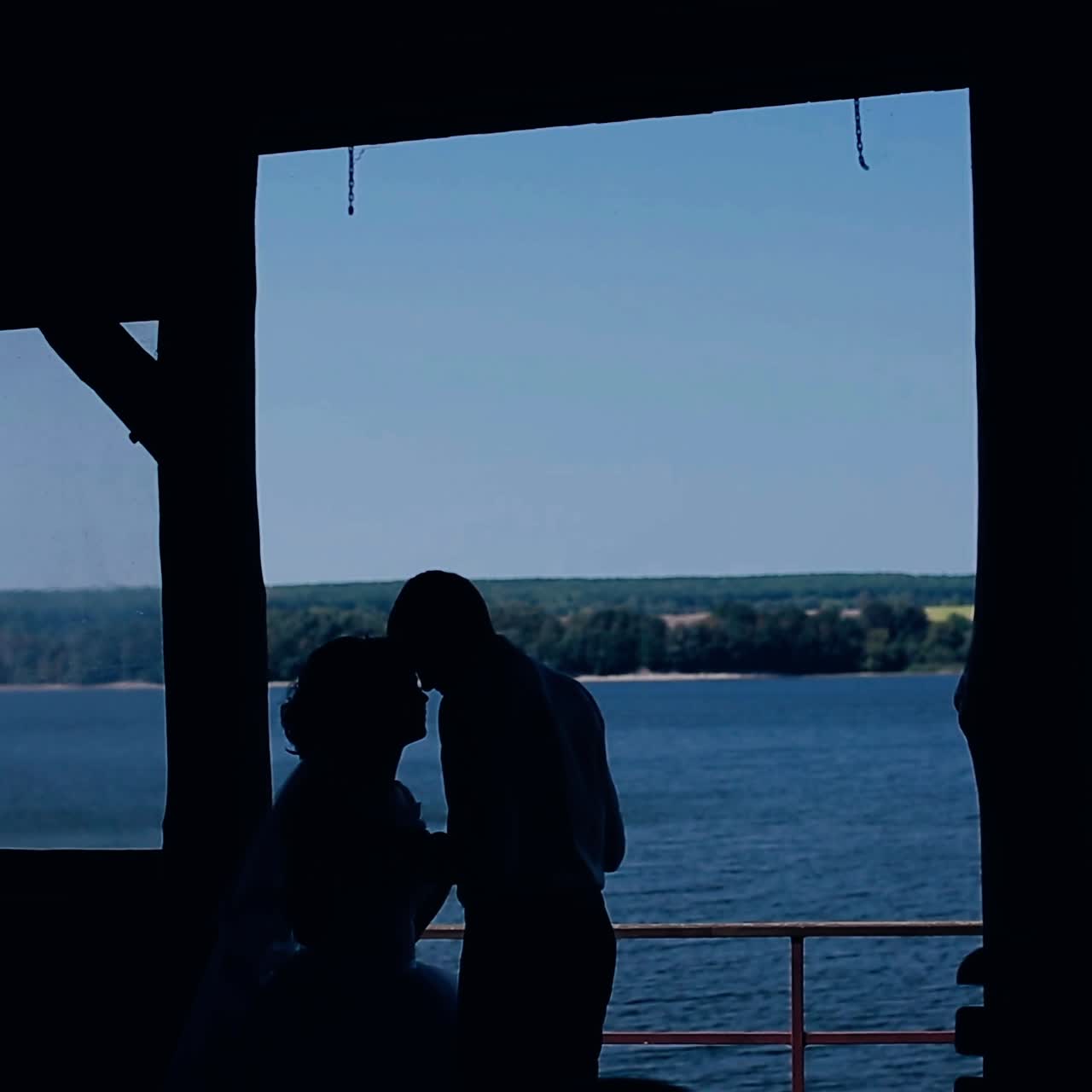 Silhouette of couple in love