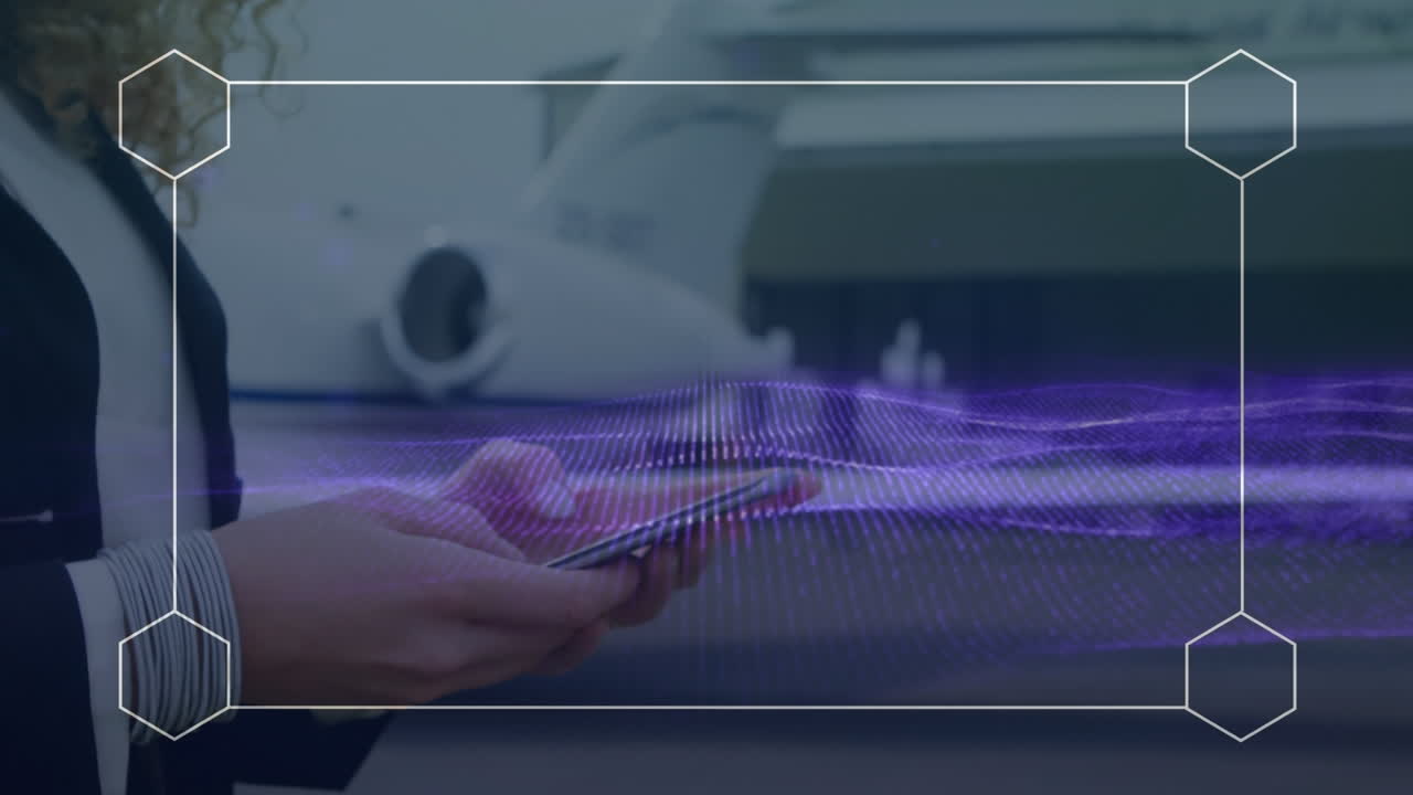 스마트 폰을 사용하는 백인 사업가 여성 위에  ⁇  프레임의 애니메이션