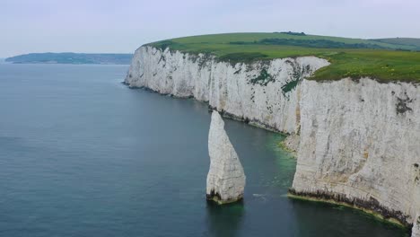 Hermosa-Antena-Sobre-Los-Acantilados-Blancos-De-Dover,-Cerca-De-Old-Harris-Rocks-En-La-Costa-Sur-De-Inglaterra-5