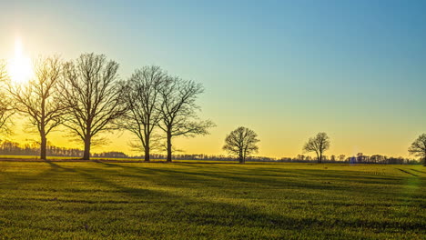 Midday-until-dusk-timelapse,-picturesque-vibrant-scenery-with-sunset-in-the-background