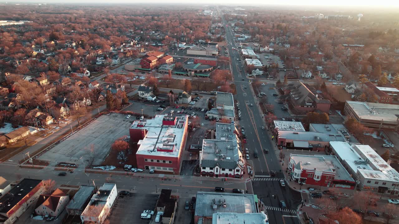 libertyville, illinois, ee. uu. puesta de sol aérea 4k