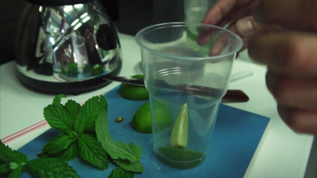 Preparing a refreshing Mojito