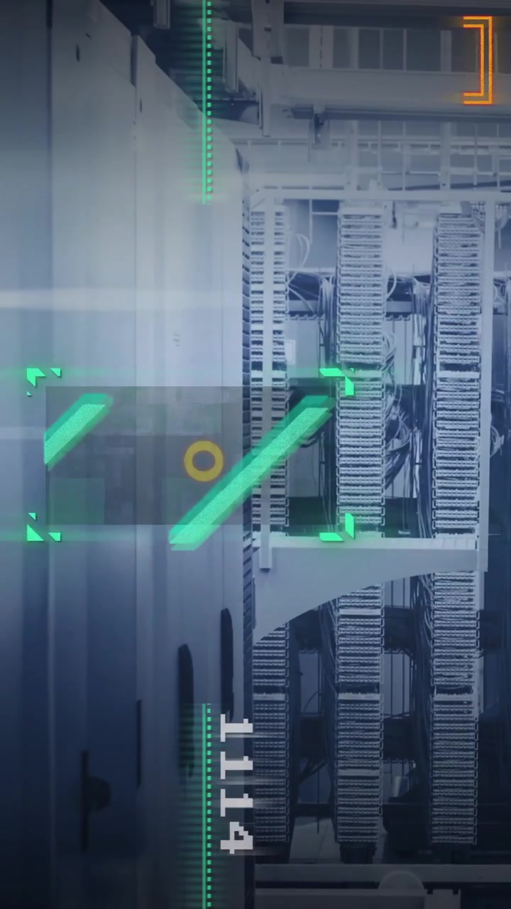 Databehandlingsanimation over en digital grænseflade i serverracks i et datacenter.