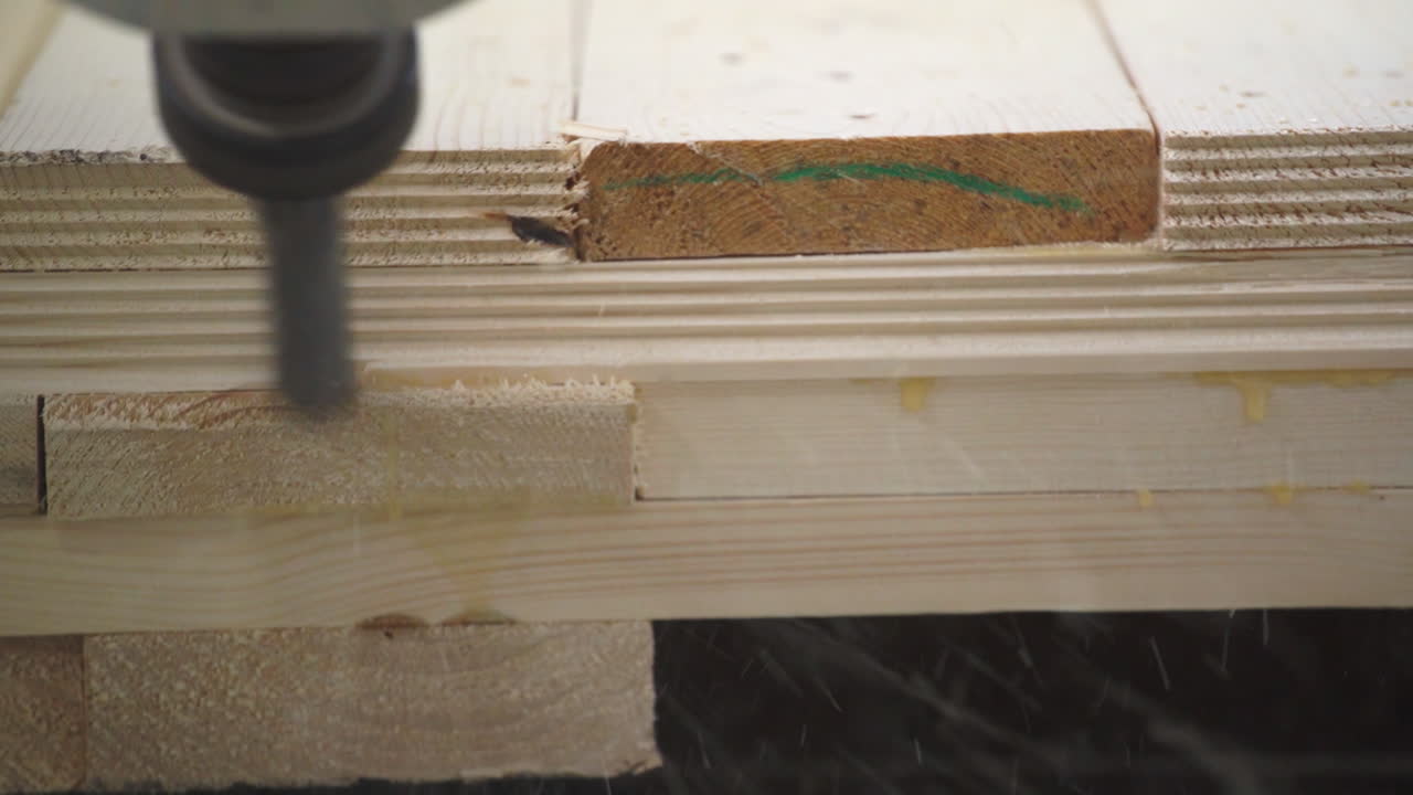 Processo di Lavorazione del Legno: Fabbricazione di Pallet/Componenti in Legno
