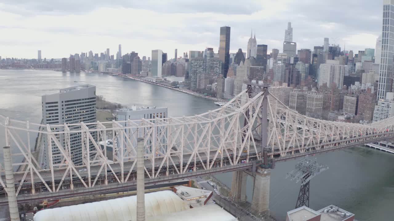 스보로 브릿지 (queensboro bridge) 에 대한 영화 4k 공중 도
