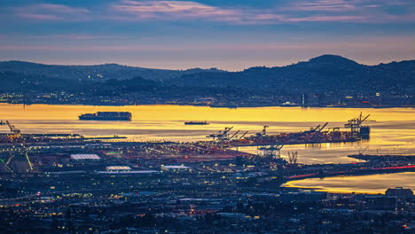 Vista-Panorámica-Al-Atardecer-Desde-Grizzly-Peak-Sobre-Oakland-Y-San-Francisco.