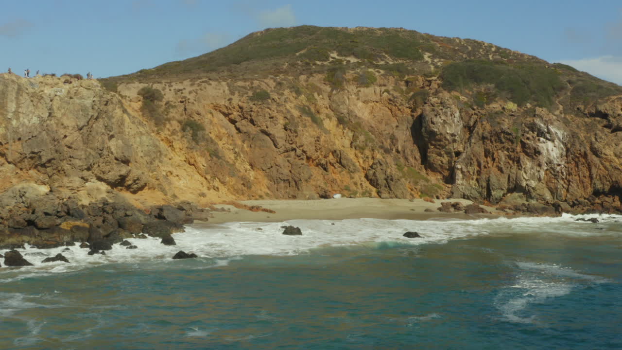 toma aerea de la hermosa playa
