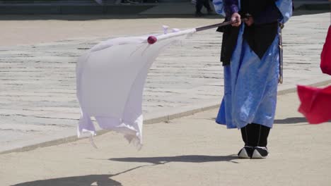 changing guards ceremony at gyeongbokgung palace