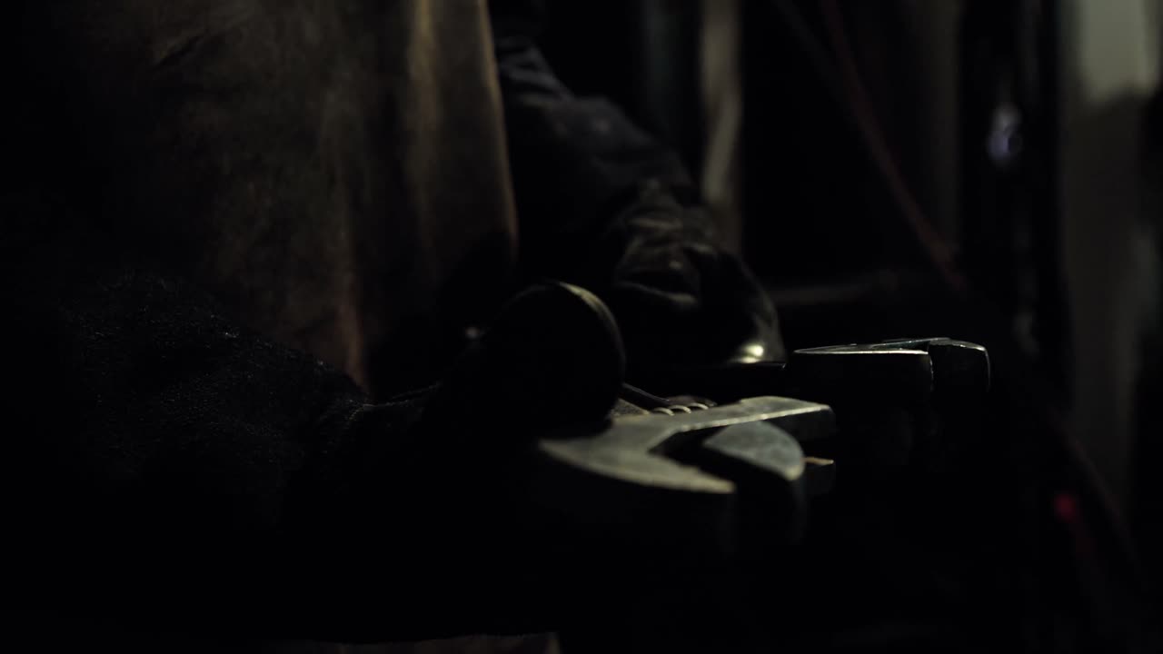 sección media de la llave de retención del soldador