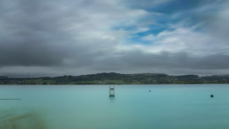 Se-Acerca-Una-Tormenta-Sobre-El-Lago