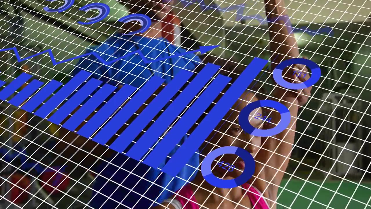 Video vertical: En la primera flexión de bíceps, un hombre de azul haciendo curl con mancuerna mientras una superposición de datos grafica las repeticiones