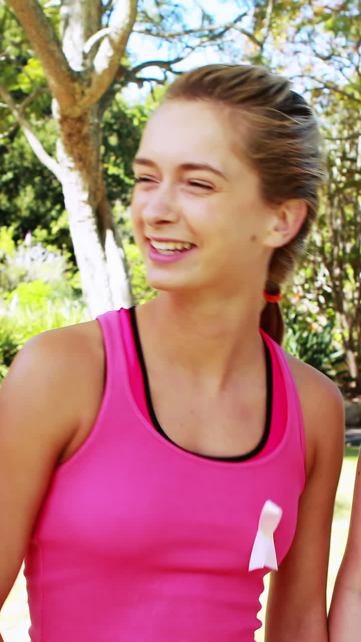 voluntarias que interactúan entre sí