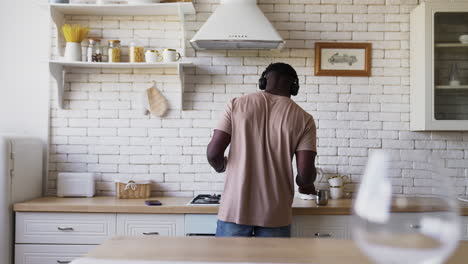 man preparing meal at the kitchen