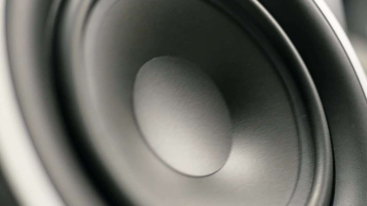 golpe de altavoz grande