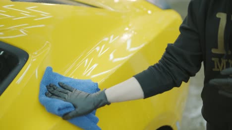 professional car detailing – washing, ceramic coating, and interior cleaning