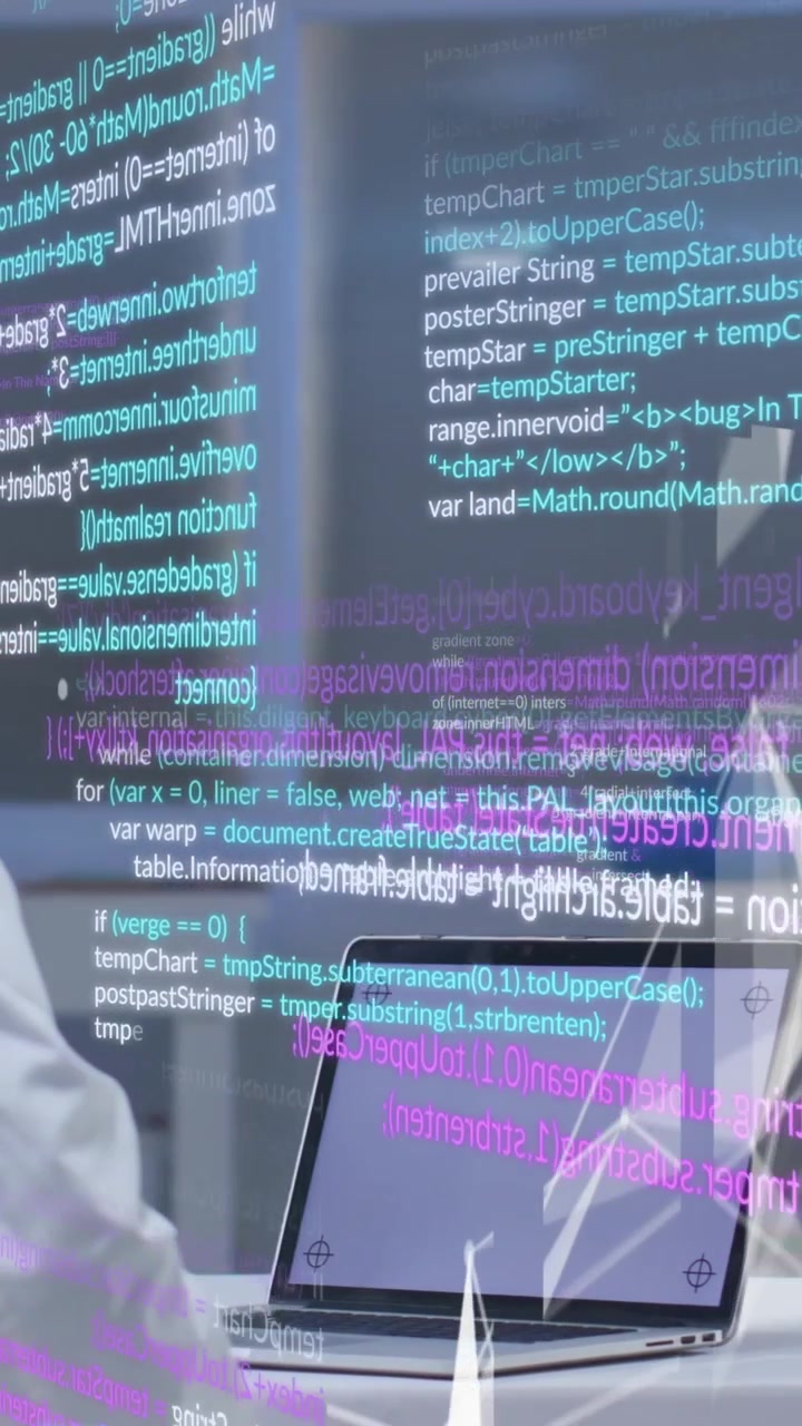 Animação de processamento de dados sobre um homem usando laptop.