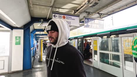 people boarding and exiting a train